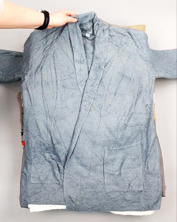 Фотография  908 - Кардиганы СТОК CAN 084#7 кг, ЛОТ №7673 оптом в Благовещенске и Амурской области