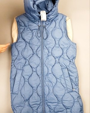 Фотография  565 - Верхняя одежда весна TOM TAILOR 124#7,8 кг, ЛОТ №7581 оптом в Благовещенске и Амурской области