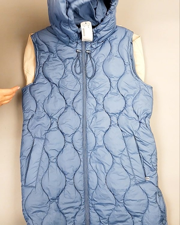 Фотография  675 - Верхняя одежда весна TOM TAILOR 124#7,8 кг, ЛОТ №7581 оптом в Благовещенске и Амурской области