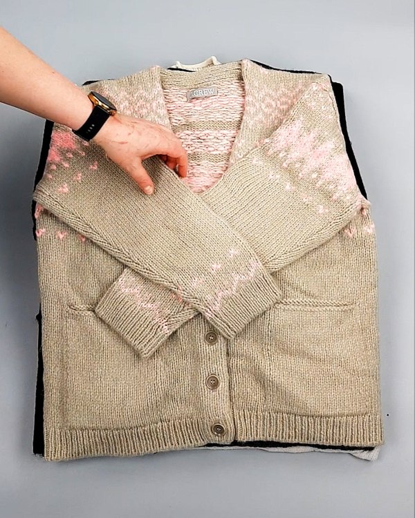 Фотография  245 - Джемпера СТОК CAN 084#7 кг, ЛОТ №7649 оптом в Благовещенске и Амурской области