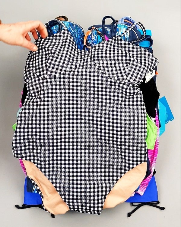 Фотография  187 - Купальники СТОК CAN 124#5 кг, ЛОТ №7689 оптом в Благовещенске и Амурской области