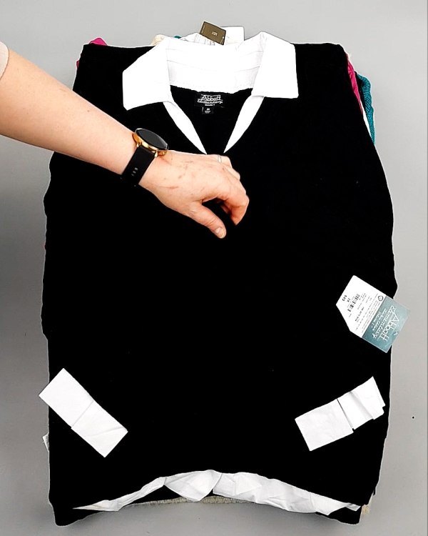 Фотография  884 - Джемпера СТОК CAN 084#7 кг оптом в Благовещенске и Амурской области