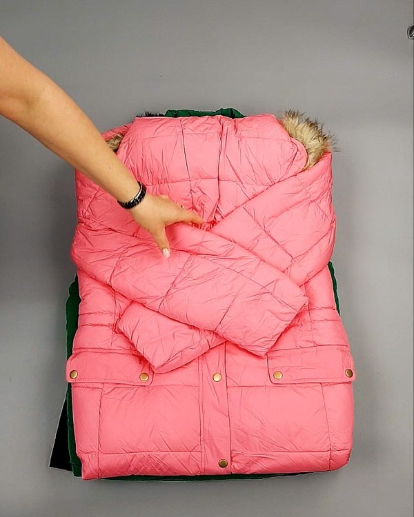 Фотография  758 - Верхняя одежда AMAZON жен 015#10 кг, ЛОТ №7712 оптом в Благовещенске и Амурской области