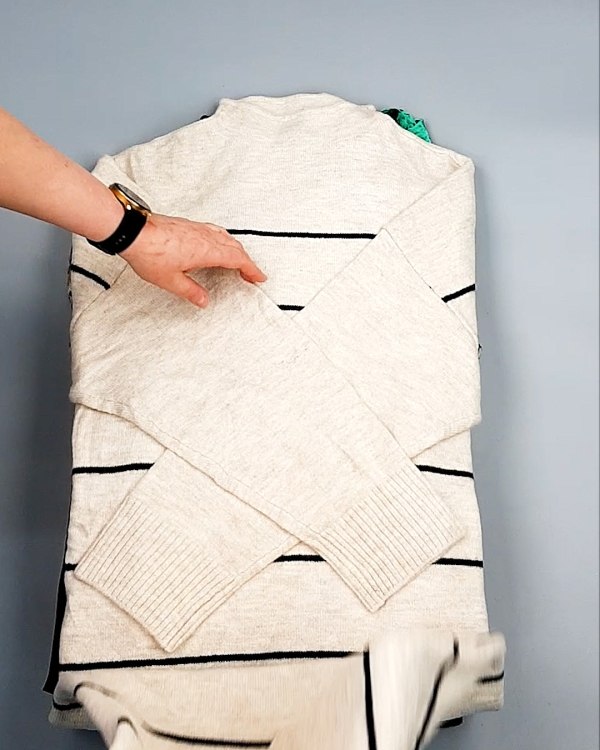 Фотография  754 - Платья СТОК CAN зима 084#7 кг, ЛОТ №7826 оптом в Благовещенске и Амурской области