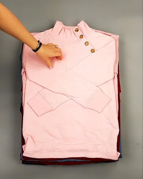 Фотография  663 - SWEATSHIRT CAN 084#10 кг, ЛОТ №7618 оптом в Благовещенске и Амурской области