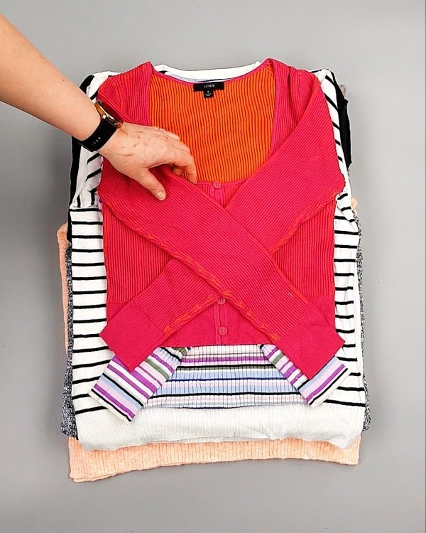 Фотография  614 - Джемпера легкие СТОК CAN 084#7 кг, ЛОТ №7635 оптом в Благовещенске и Амурской области