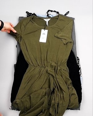 Фотография  251 - Платья Bestseller Summer 104#5 кг, ЛОТ №7701 оптом в Благовещенске и Амурской области