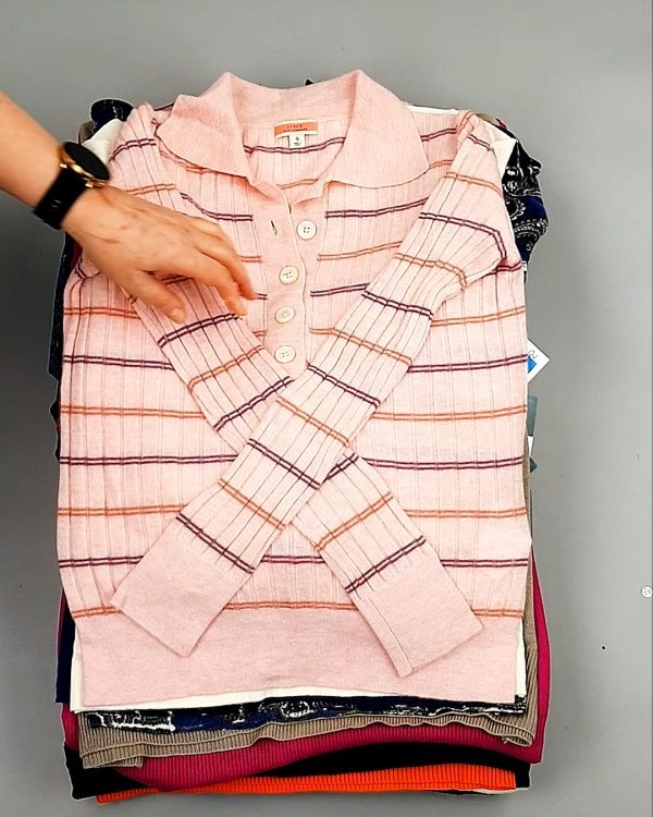 Фотография  592 - Джемпера легкие СТОК CAN 084#7 кг оптом в Благовещенске и Амурской области