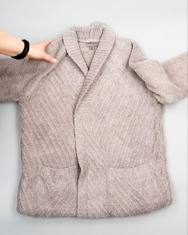 Фотография  990 - Кардиганы СТОК CAN 084#7 кг, ЛОТ №7673 оптом в Благовещенске и Амурской области