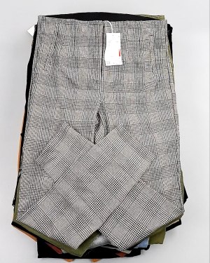 Купить Брюки женские лето C&A 025#10 кг, ЛОТ №7893 оптом в Благовещенске и Амурской области