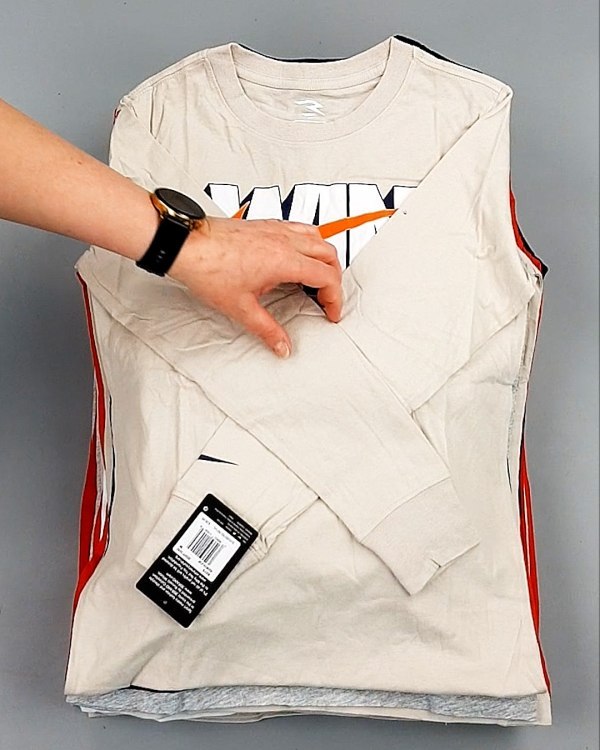 Фотография  541 - Тонковки детские NIKE CAN 084#5 кг, ЛОТ №7971 оптом в Благовещенске и Амурской области