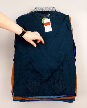 Фотография  890 - Джемпера легкие мужские C&A 025#7 кг, ЛОТ №7876 оптом в Благовещенске и Амурской области