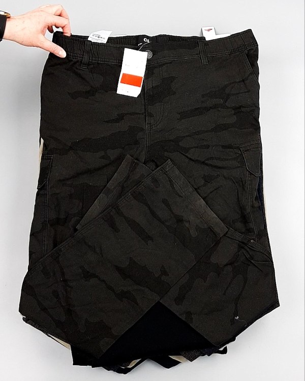 Фотография  597 - Брюки мужские зима C&A 025#10 кг, ЛОТ №7913 оптом в Благовещенске и Амурской области