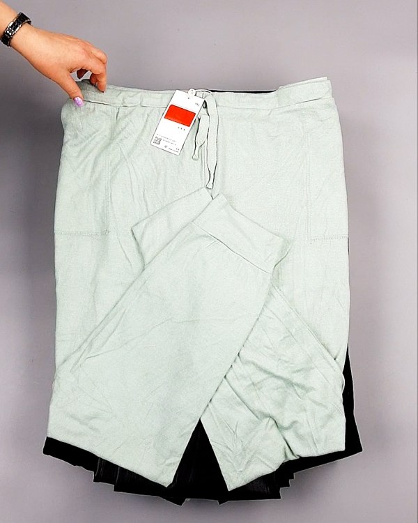 Фотография  472 - Брюки женские зима C&A 025#10 кг, ЛОТ №7910 оптом в Благовещенске и Амурской области