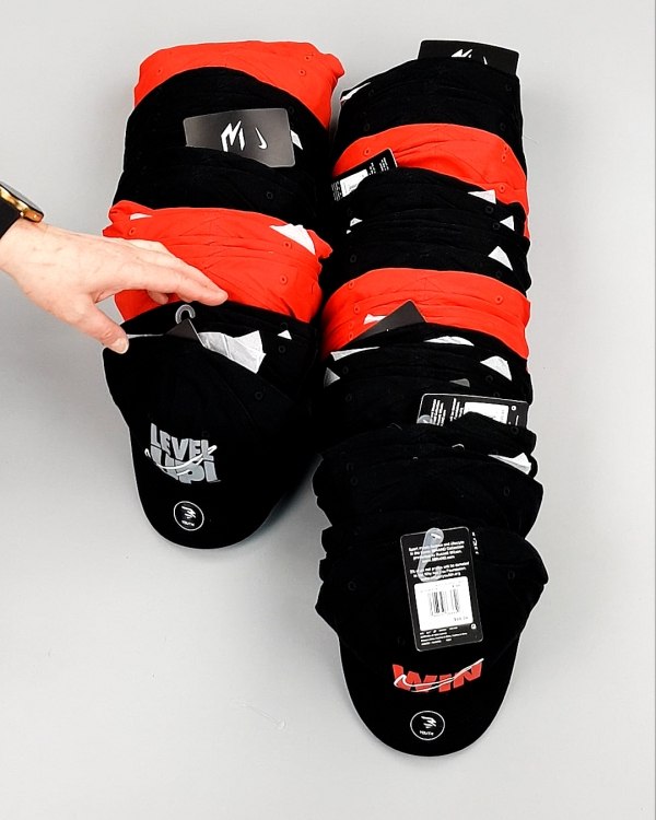 Фотография  147 - Кепки детские CAN 084#5 кг, ЛОТ №7964 оптом в Благовещенске и Амурской области