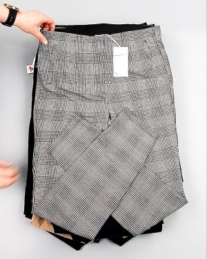 Фотография  601 - Брюки женские лето C&A 025#10 кг оптом в Благовещенске и Амурской области