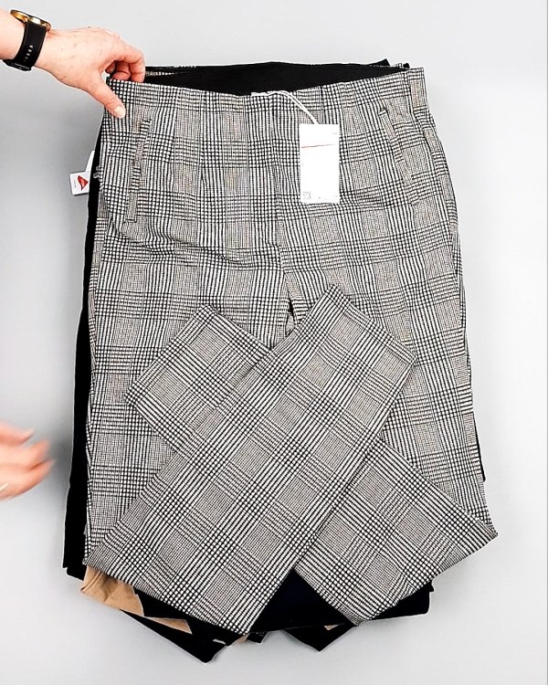 Фотография  524 - Брюки женские лето C&A 025#10 кг оптом в Благовещенске и Амурской области