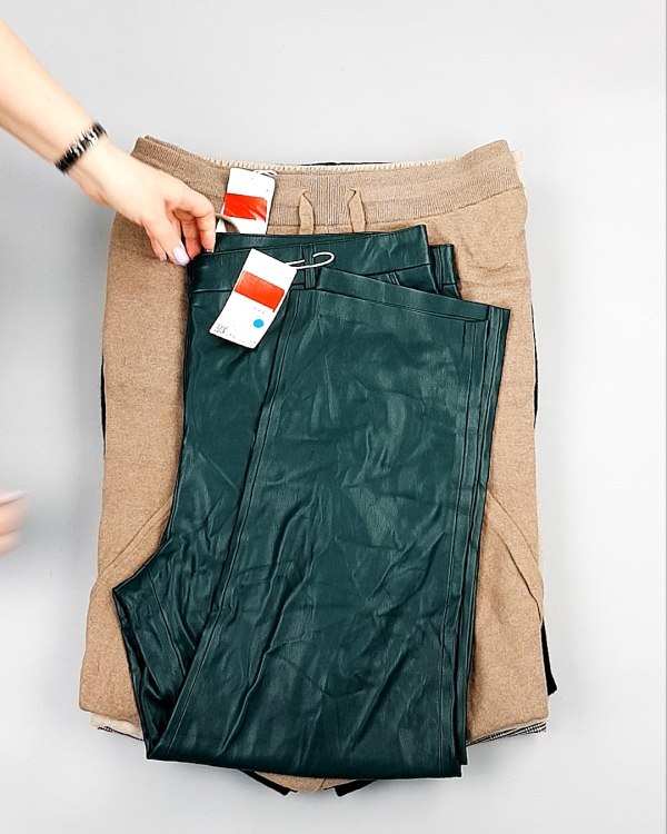 Фотография  136 - Брюки женские зима C&A 025#10 кг, ЛОТ №7910 оптом в Благовещенске и Амурской области