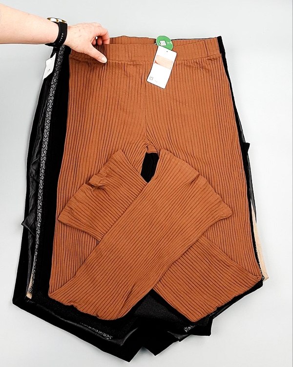 Фотография  865 - Брюки женские лето C&A 025#10 кг, ЛОТ №7894 оптом в Благовещенске и Амурской области