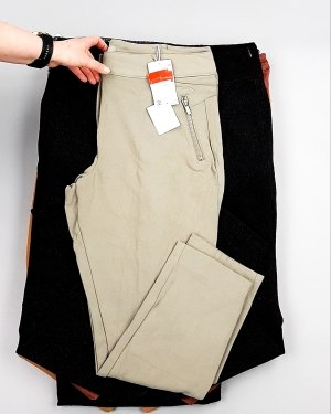 Фотография  415 - Брюки женские лето C&A 025#10 кг, ЛОТ №7893 оптом в Благовещенске и Амурской области