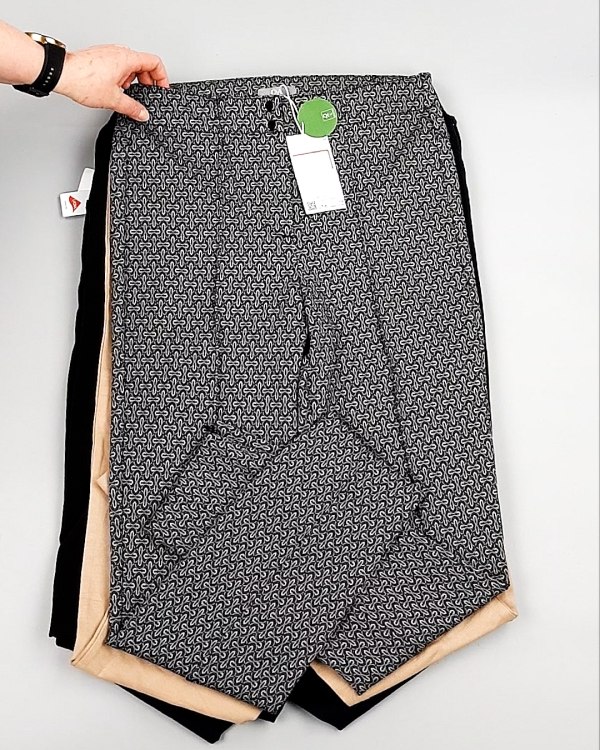 Фотография  295 - Брюки женские лето C&A 025#10 кг, ЛОТ №7892 оптом в Благовещенске и Амурской области