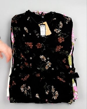 Фотография  102 - Блузки Bestseller 44#5 кг оптом в Благовещенске и Амурской области