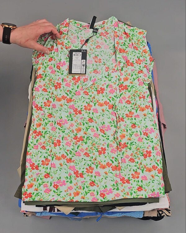 Фотография  146 - PIECES Summer mix 045#15 кг, ЛОТ №8421 оптом в Благовещенске и Амурской области