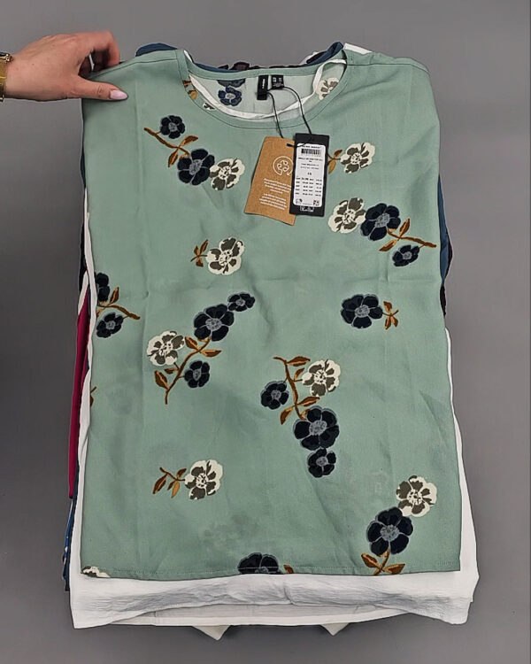 Фотография  840 - VERO MODA  Summer mix 045#13 кг, ЛОТ №8444 оптом в Благовещенске и Амурской области