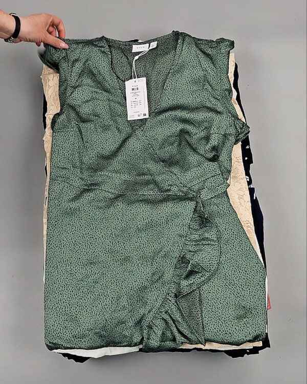 Фотография  822 - Платья VILA Summer 045#5 кг, ЛОТ №8618 оптом в Благовещенске и Амурской области