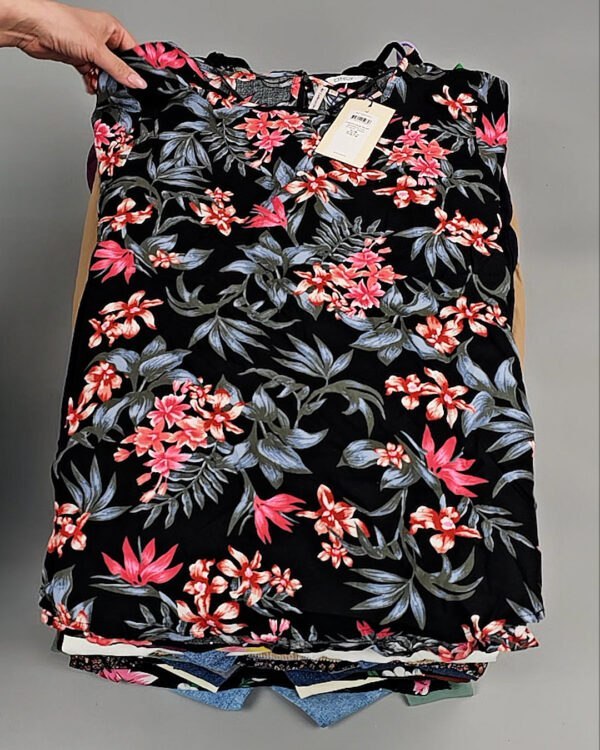 Фотография  486 - ONLY Summer mix 045#15 кг, ЛОТ №8455 оптом в Благовещенске и Амурской области