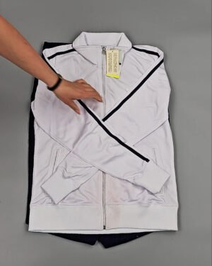 Фотография  676 - Спортивные костюмы  AD83#4 шт, ЛОТ №8637 оптом в Благовещенске и Амурской области