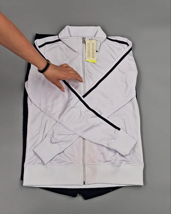 Фотография  112 - Спортивные костюмы  AD83#4 шт, ЛОТ №8637 оптом в Благовещенске и Амурской области