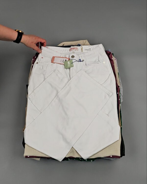 Фотография  749 - ONLY Summer mix 045#15 кг, ЛОТ №8516 оптом в Благовещенске и Амурской области