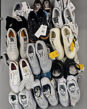 Купить Кроссовки Reebok#23 шт, ЛОТ №8896 оптом в Благовещенске и Амурской области