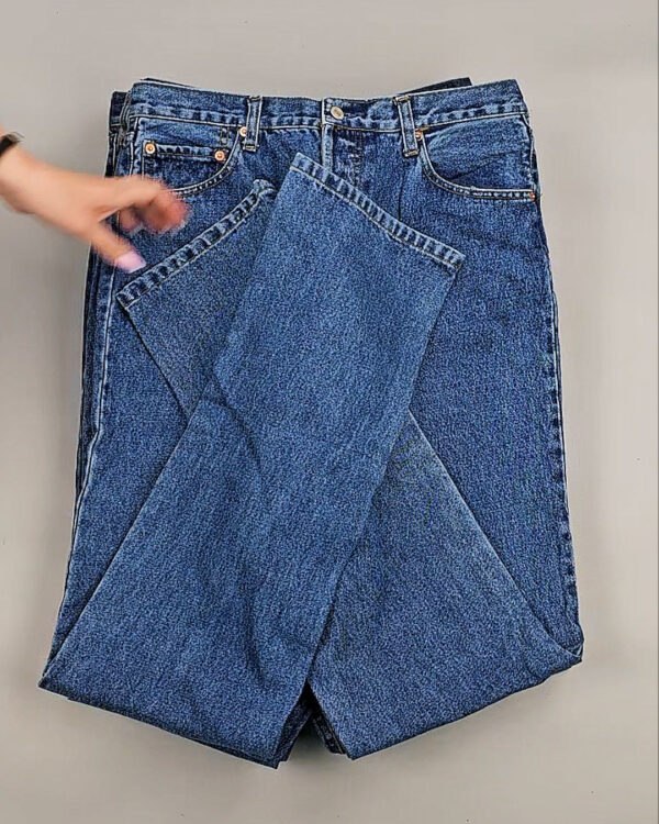 Фотография  249 - Джинсы LEVIS муж #6,2 кг, ЛОТ №8758 оптом в Благовещенске и Амурской области