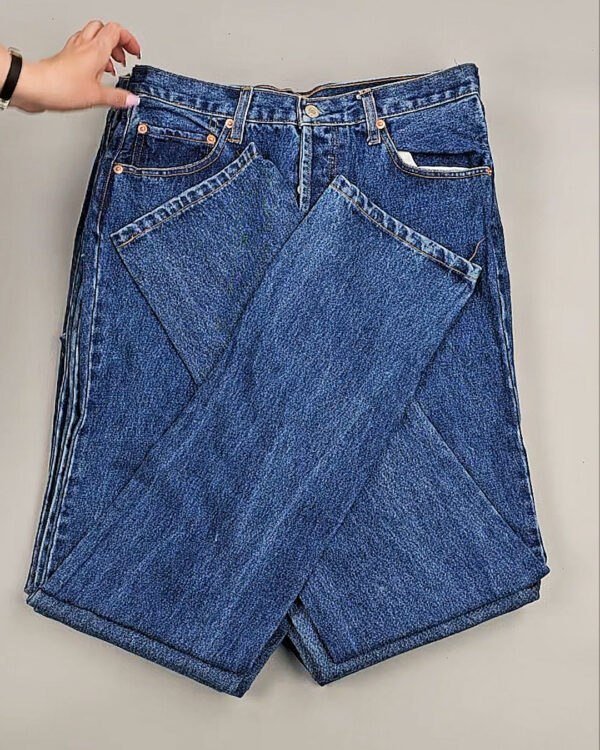 Фотография  633 - Джинсы LEVIS муж #6,3 кг, ЛОТ №8759 оптом в Благовещенске и Амурской области