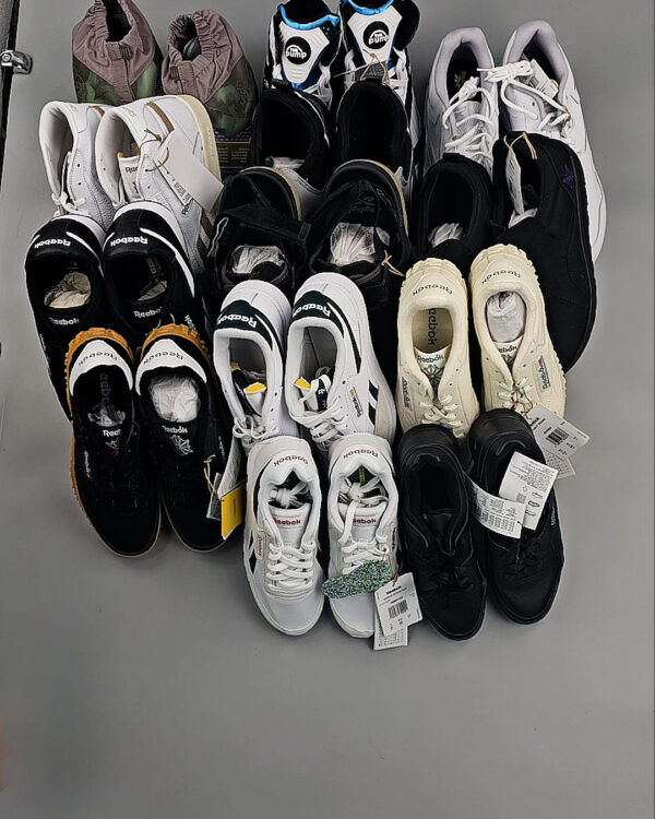 Фотография  705 - Кроссовки Reebok#23 шт, ЛОТ №8895 оптом в Благовещенске и Амурской области