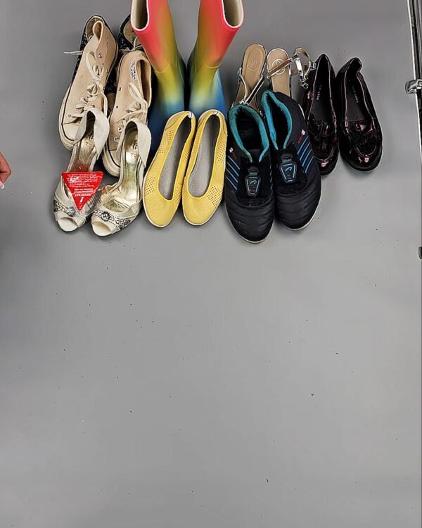 Фотография  911 - Обувь лето крем+экстра (SHOES Summer Cream+Extra)#20 кг, ЛОТ № ВК0116 оптом в Благовещенске и Амурской области