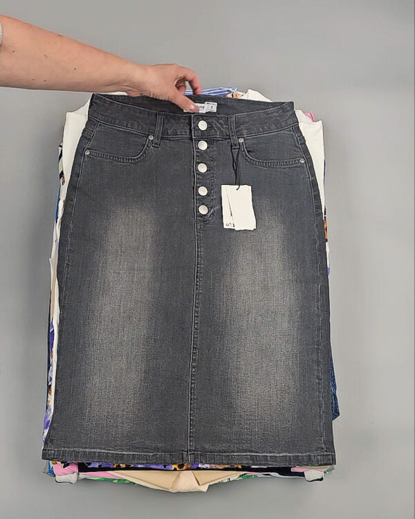 Фотография  923 - B.YOUNG Summer mix 045#17 кг оптом в Благовещенске и Амурской области