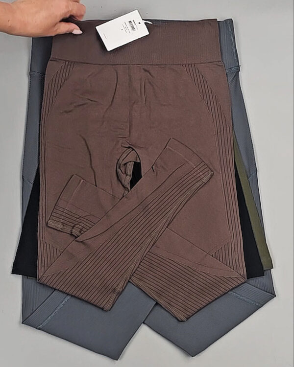 Фотография  925 - Спорт Bestseller 045 B#4 кг, ЛОТ №9038 оптом в Благовещенске и Амурской области