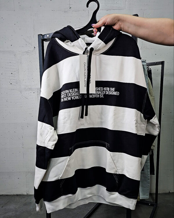 Фотография  389 - LACOSTE, CALVIN KLEIN, TOMMY HILFIGER, GUESS + 075#20 шт, ЛОТ №9072 оптом в Благовещенске и Амурской области