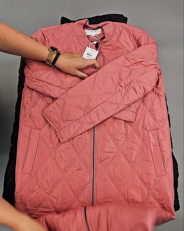 Фотография  209 - Верхняя одежда VILA#10 кг оптом в Благовещенске и Амурской области