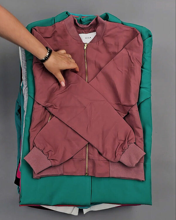 Фотография  702 - Толстовки+Верхняя одежда Bestseller Summer 045 B#7,2 кг, ЛОТ СТ-9323 оптом в Благовещенске и Амурской области