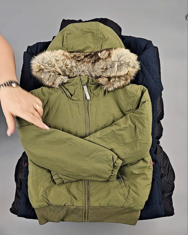 Фотография  480 - Верхняя одежда СТОК дети 065#10 кг, ЛОТ СТ-9343 оптом в Благовещенске и Амурской области