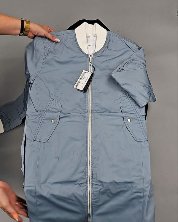 Фотография  306 - Верхняя одежда Корея 085#15 кг, ЛОТ № СТ-9249 оптом в Благовещенске и Амурской области