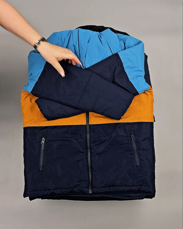 Фотография  684 - Верхняя одежда СТОК дети 065#10 кг, ЛОТ СТ-9340 оптом в Благовещенске и Амурской области