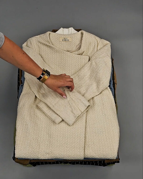 Фотография  422 - Верхняя одежда Корея 085#15 кг оптом в Благовещенске и Амурской области