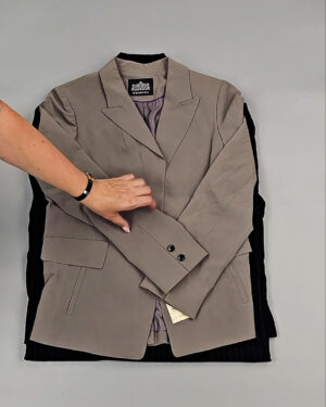 Фотография  183 - Жакеты Корея 085#10 кг, ЛОТ № СТ-9240 оптом в Благовещенске и Амурской области