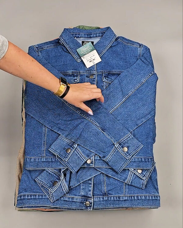 Фотография  553 - Ветровки женские CAN 104#12 кг оптом в Благовещенске и Амурской области