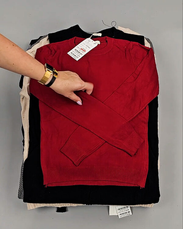 Фотография  149 - Джемпера Корея 085#7 кг, ЛОТ СТ-9415 оптом в Благовещенске и Амурской области